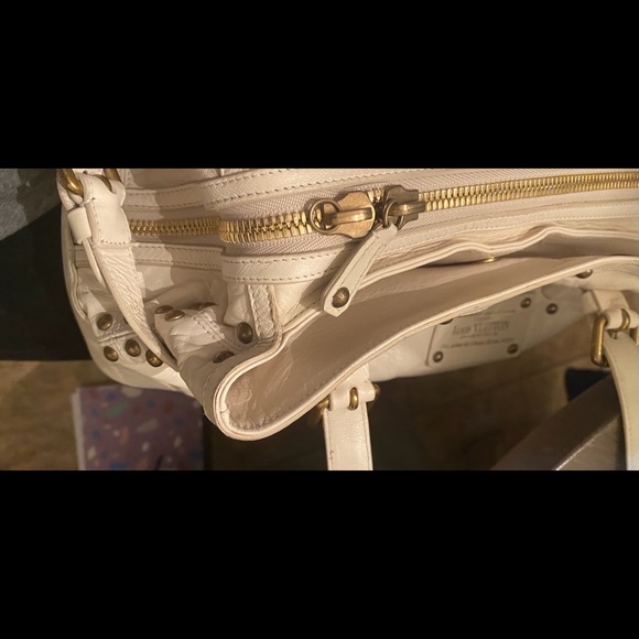 Louis Vuitton Limited Edition Lambskin Handbag - Picture 8 of 12